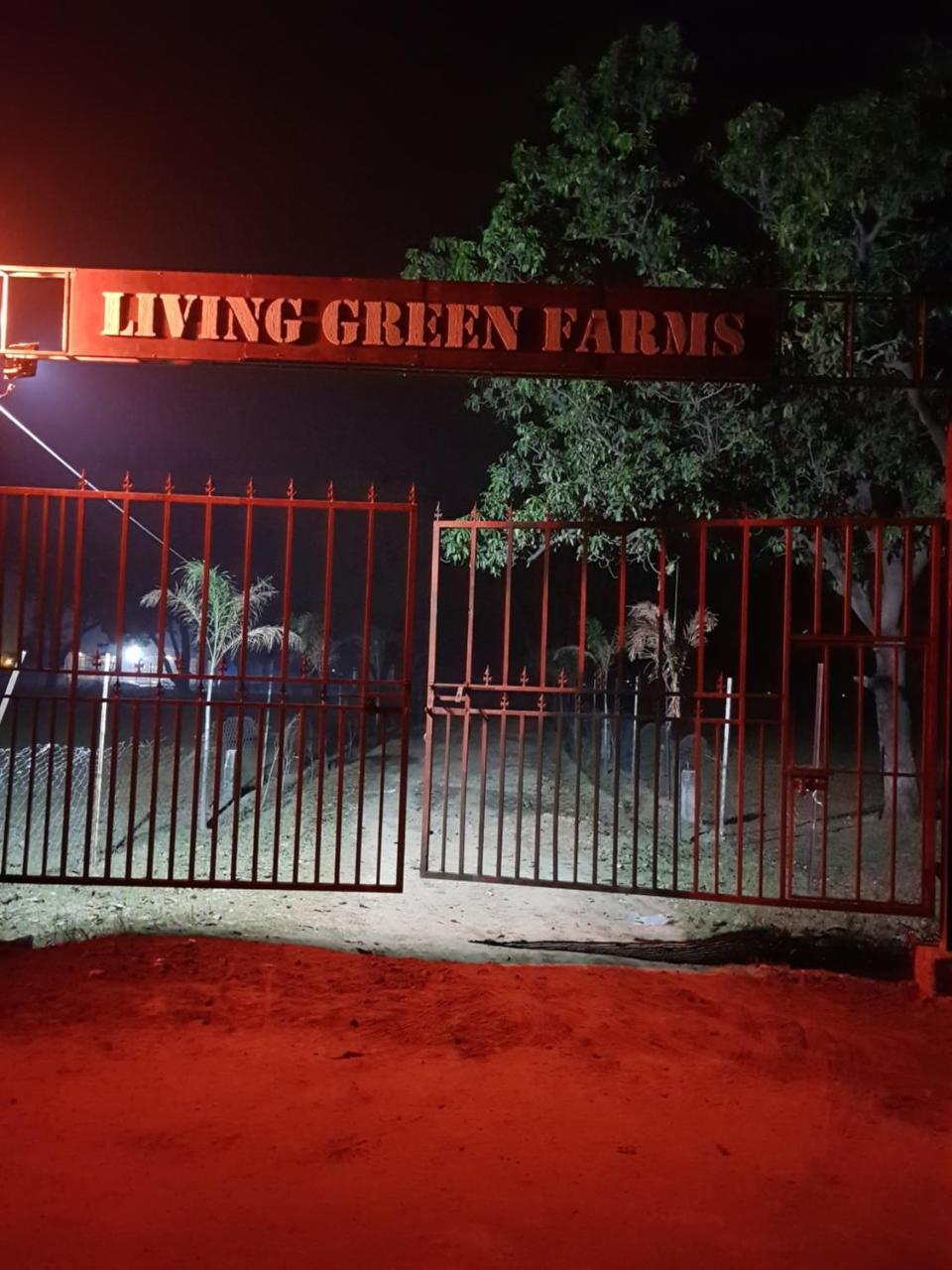 Living Green Farms Allāhābād Junction Eksteriør billede